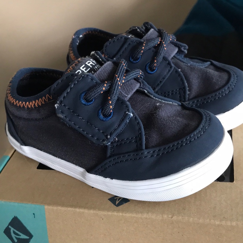 Infant sperry shoes
